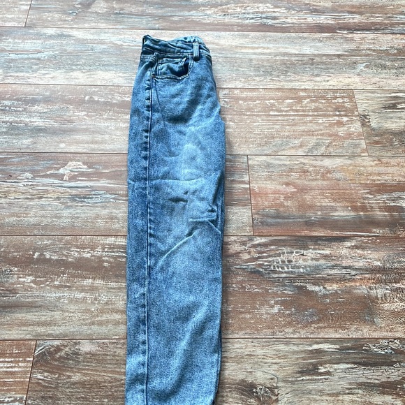 Jeans - Picture 3 of 3